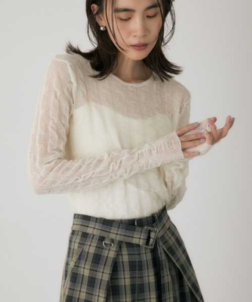 crie conforto(クリーコンフォルト)の「シャーリングシアーニット 秋服 / 長袖 / シアートップス(ニット/セーター・レディース・ブラック/パープル/オレンジ/オフホワイト・FREE)」の2枚目の写真
