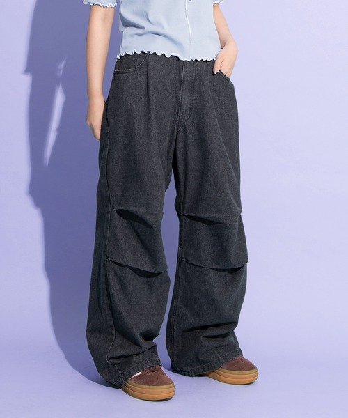 PUNYUS（プニュズ）の「ニータックデニムバギーパンツ（その他パンツ・レディース・ブラック/ライトブルー・1/2/3/4）」の2枚目の写真