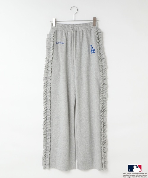 LOWRYS FARM（ローリーズファーム）の「ＭＬＢサイドフリルカットパンツ　 579430（スウェットパンツ・レディース・ネイビー/シルバー/グリーン/ブラウン系その他・FREE）」の4枚目の写真