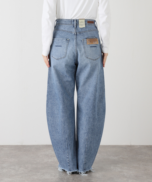 La TOTALITE（ラトータリテ）の「【洗える】YANUK/ヤヌーク LAURA Curve Taperd（デニムパンツ・レディース・サックスブルー・25/24/23/26）」の9枚目の写真