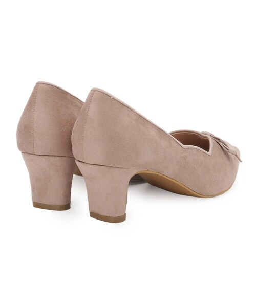 couture brooch（クチュールブローチ）の「カットパイピングリボンパンプス（パンプス・レディース・サンドベージュ/ブラック・30/35/45）」の5枚目の写真