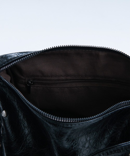 Ellno Loset(エルノロゼット)の「2WAYショルダースタッズバッグ(ショルダーバッグ・メンズ・ブラック/グレー/ブラウン・FREE)」の10枚目の写真