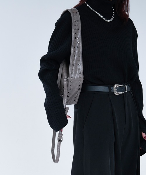 Ellno Loset(エルノロゼット)の「2WAYショルダースタッズバッグ(ショルダーバッグ・メンズ・ブラック/グレー/ブラウン・FREE)」の8枚目の写真
