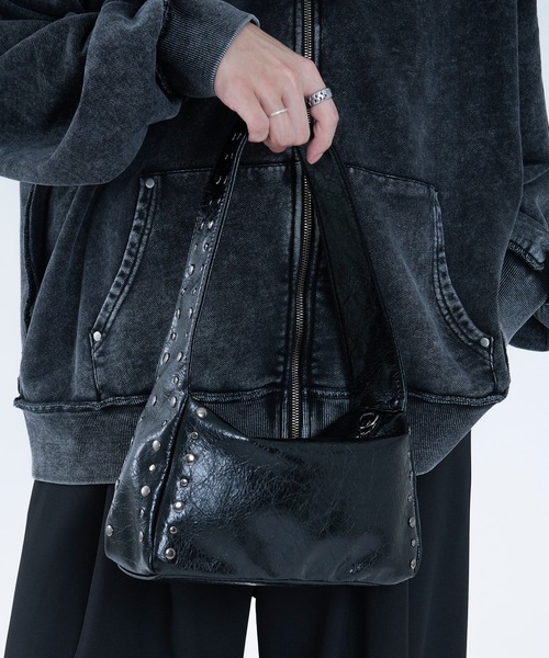 Ellno Loset(エルノロゼット)の「2WAYショルダースタッズバッグ(ショルダーバッグ・メンズ・ブラック/グレー/ブラウン・FREE)」の22枚目の写真