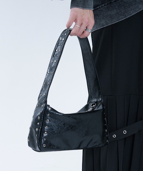 Ellno Loset(エルノロゼット)の「2WAYショルダースタッズバッグ(ショルダーバッグ・メンズ・ブラック/グレー/ブラウン・FREE)」の21枚目の写真
