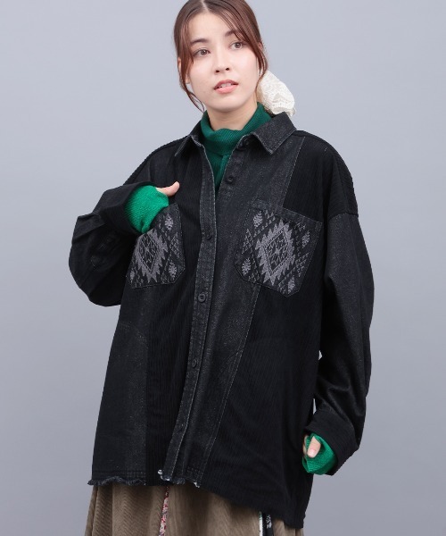 チチカカ（チチカカ）の「デニムコールパッチシャツ（シャツ/ブラウス・レディース・インディゴブルー/アイボリー/ブラック・FREE）」の2枚目の写真