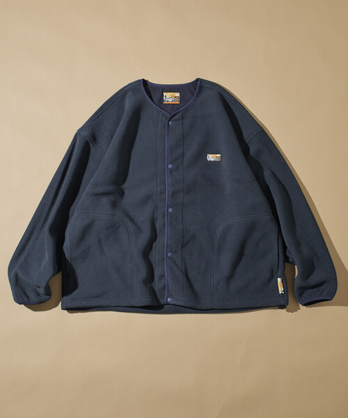 FREAK'S STORE(フリークスストア)の「ビッグシルエット ワンポイントロゴ フリーススナップ カーディガン(ブルゾン・メンズ・ブラック/パープル/ブラウン/ナチュラル/ブルー系その他/チェック/ダークネイビー/マスタード/オリーブ・MEDIUM/LARGE)」の6枚目の写真