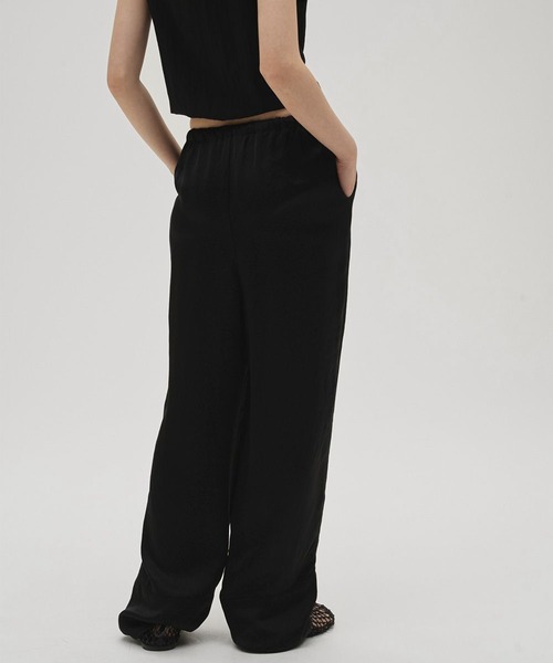 TODAYFUL(トゥデイフル)の「【TODAYFUL/トゥデイフル】Satin Easy Pants/サテンイージーパンツ(その他パンツ・レディース・ダークブラウン系/キナリ/ブラック・36/38)」の6枚目の写真