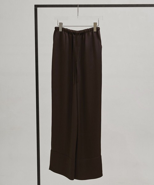 TODAYFUL(トゥデイフル)の「【TODAYFUL/トゥデイフル】Satin Easy Pants/サテンイージーパンツ(その他パンツ・レディース・ダークブラウン系/キナリ/ブラック・36/38)」の11枚目の写真