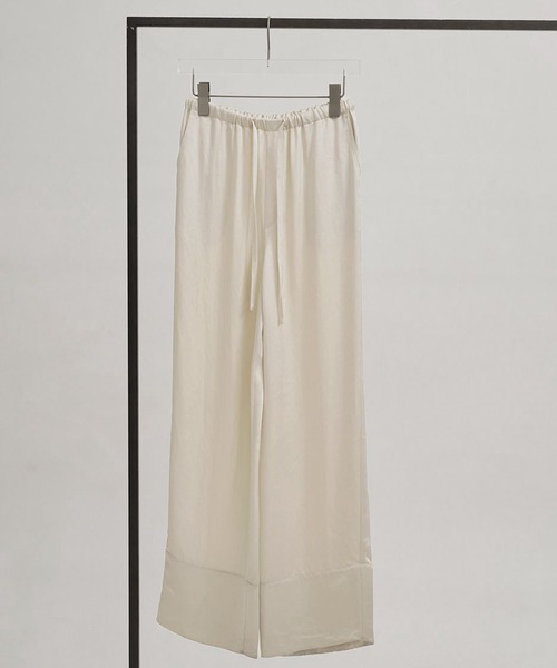 TODAYFUL(トゥデイフル)の「【TODAYFUL/トゥデイフル】Satin Easy Pants/サテンイージーパンツ(その他パンツ・レディース・ダークブラウン系/キナリ/ブラック・36/38)」の12枚目の写真