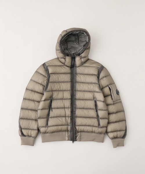 C.P. COMPANY(シーピーカンパニー)の「C.P. Company / シーピーカンパニー OW MEDIUM JKT IN DD-SHELL(ダウンジャケット/コート・メンズ・ブラック/ベージュ/イエロー・MEDIUM/SMALL/LARGE)」の1枚目の写真