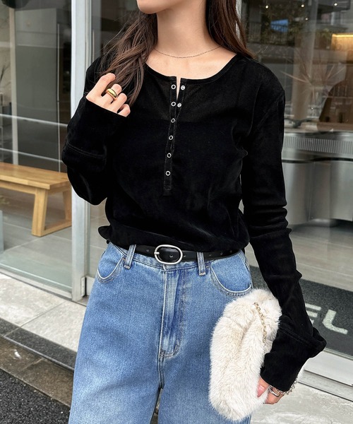 andme（アンドミー）の「ベロアチュールヘンリーネック長袖トップス（Tシャツ/カットソー・レディース・ブラウン/チャコールグレー/アイボリー/ブラック・M）」の15枚目の写真