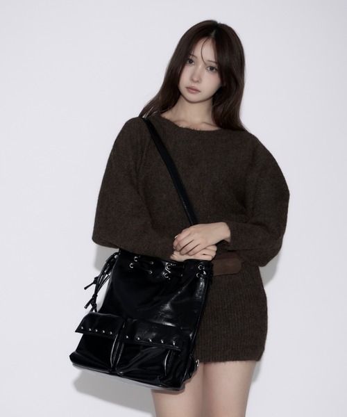 tinkerend(ティンカーエンド)の「Faux Leather Studded Backpack / フェイクレザースタッズバックパック 4WAY(ショルダーバッグ・レディース・ブラック・FREE)」の4枚目の写真