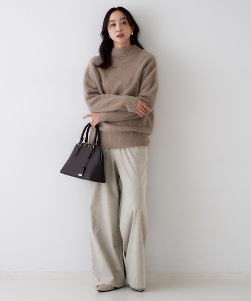 UNTITLED（アンタイトル）の「【きれいめリラクシー/ウエストゴム】ウールサキソニー ワイドパンツ（その他パンツ・レディース・グレー系2/ブラック/ナチュラル/ブラック系1・46/48/50/44/42/04/03/02/01/00）」の15枚目の写真