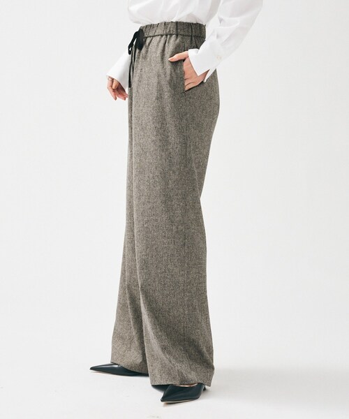 UNTITLED（アンタイトル）の「【きれいめリラクシー/ウエストゴム】ウールサキソニー ワイドパンツ（その他パンツ・レディース・グレー系2/ブラック/ナチュラル/ブラック系1・46/48/50/44/42/04/03/02/01/00）」の19枚目の写真