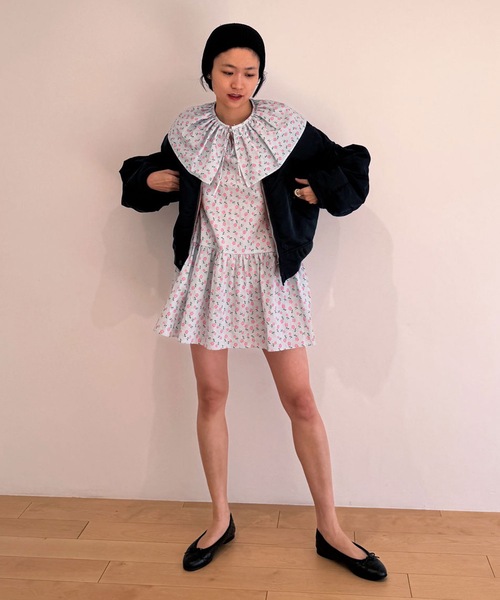 HOLIDAY（ホリデイ）の「FLOWER BIG COLLAR MINI DRESS フラワービッグカラーミニドレス（ワンピース・レディース・ブルー・ONE SIZE）」の12枚目の写真