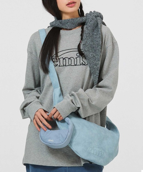EMIS(イミス)の「LOGO EMBOSSED HALF MOON BAG(ショルダーバッグ・レディース・ブラック/ライトブルー・FREE)」の14枚目の写真