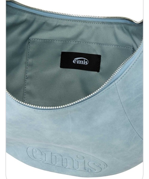 EMIS(イミス)の「LOGO EMBOSSED HALF MOON BAG(ショルダーバッグ・レディース・ブラック/ライトブルー・FREE)」の20枚目の写真