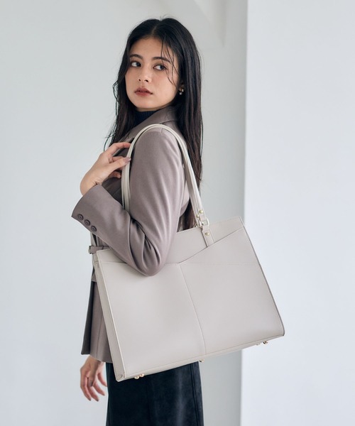 12Twelve Agenda（トゥエルブ　アジェンダ）の「軽量アウトポケットA4トートバッグ（トートバッグ・レディース・チャコールグレー/ブラウン/グレイッシュベージュ・FREE）」の3枚目の写真