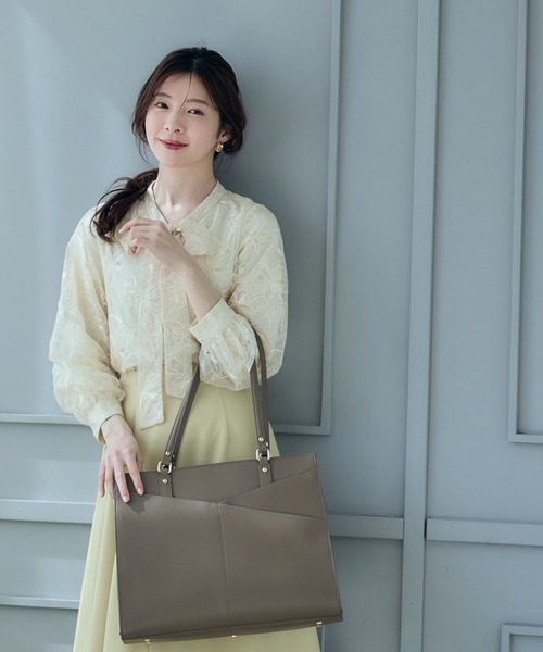 12Twelve Agenda（トゥエルブ　アジェンダ）の「軽量アウトポケットA4トートバッグ（トートバッグ・レディース・チャコールグレー/ブラウン/グレイッシュベージュ・FREE）」の19枚目の写真