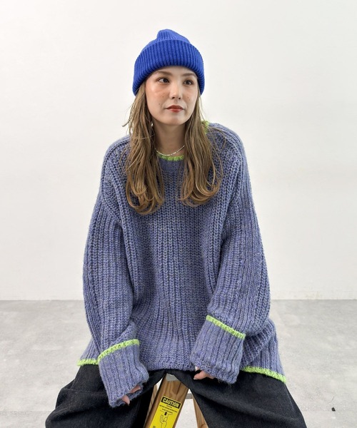 niko and...（ニコアンド）の「[MODE NORM CORE] カラートリミングクループルオーバー（ニット/セーター・レディース・ブラック/アイボリー/ブルー・MEDIUM/LARGE）」の11枚目の写真