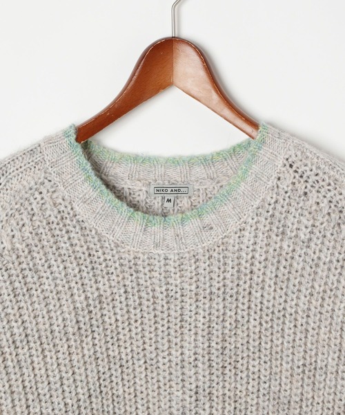 niko and...（ニコアンド）の「[MODE NORM CORE] カラートリミングクループルオーバー（ニット/セーター・レディース・ブラック/アイボリー/ブルー・MEDIUM/LARGE）」の19枚目の写真