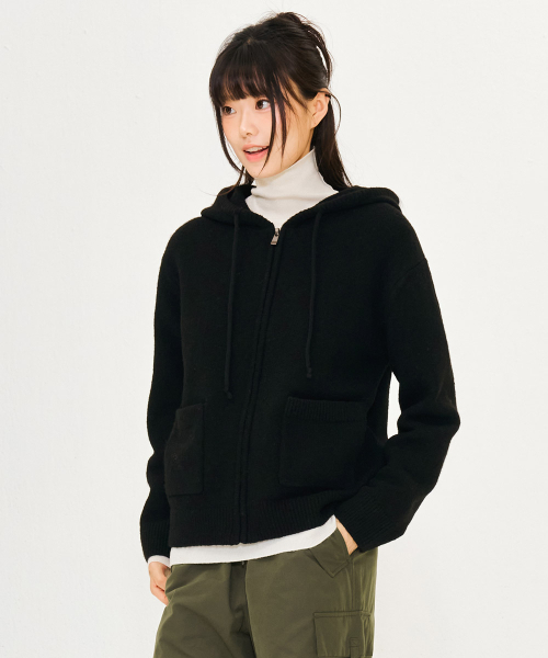 CHASECULT（チェイスカルト）の「レディース フードジップアップ スウェット - ブラック（パーカー・レディース・ブラック・90/85）」の2枚目の写真