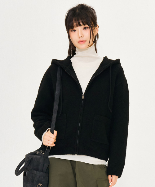 CHASECULT（チェイスカルト）の「レディース フードジップアップ スウェット - ブラック（パーカー・レディース・ブラック・90/85）」の4枚目の写真