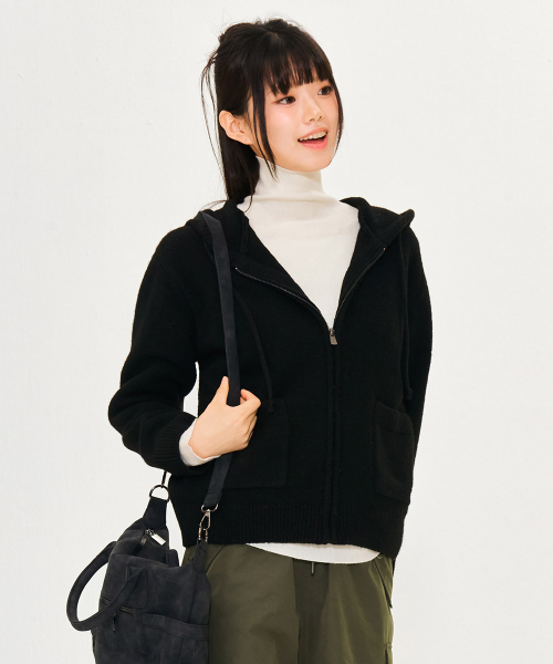 CHASECULT（チェイスカルト）の「レディース フードジップアップ スウェット - ブラック（パーカー・レディース・ブラック・90/85）」の5枚目の写真
