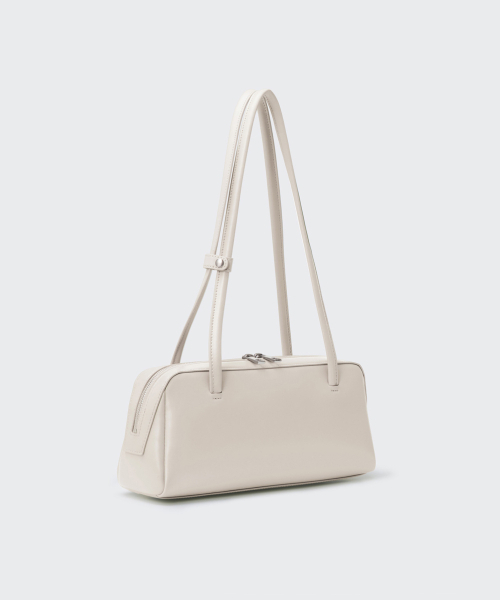 MUSINSA STANDARD WOMAN（ムシンサスタンダードウーマン）の「ウィメンズ ダックスフント ショルダーバッグ [アイボリー]（ショルダーバッグ・レディース・その他・FREE）」の3枚目の写真