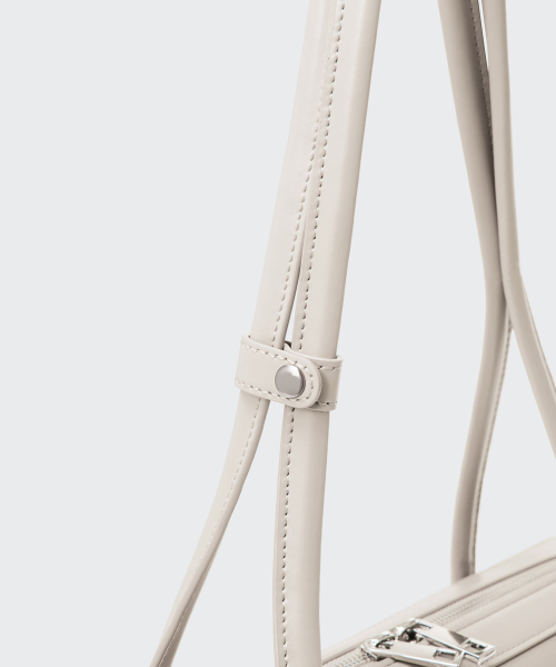 MUSINSA STANDARD WOMAN（ムシンサスタンダードウーマン）の「ウィメンズ ダックスフント ショルダーバッグ [アイボリー]（ショルダーバッグ・レディース・その他・FREE）」の7枚目の写真
