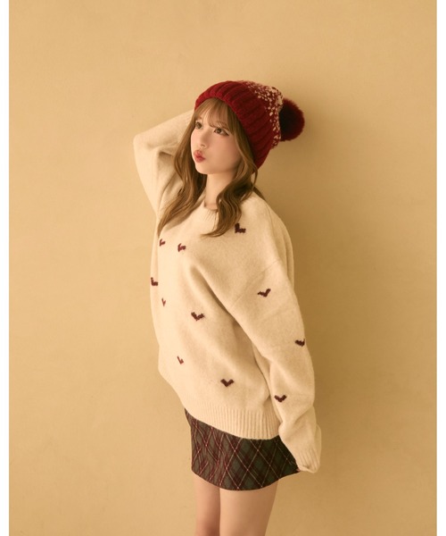 TITTY&CO.（ティティーアンドコー）の「バイカラーポンポン付きニット帽（ニットキャップ/ビーニー・レディース・ブルー/ベージュ/ボルドー・FREE）」の5枚目の写真