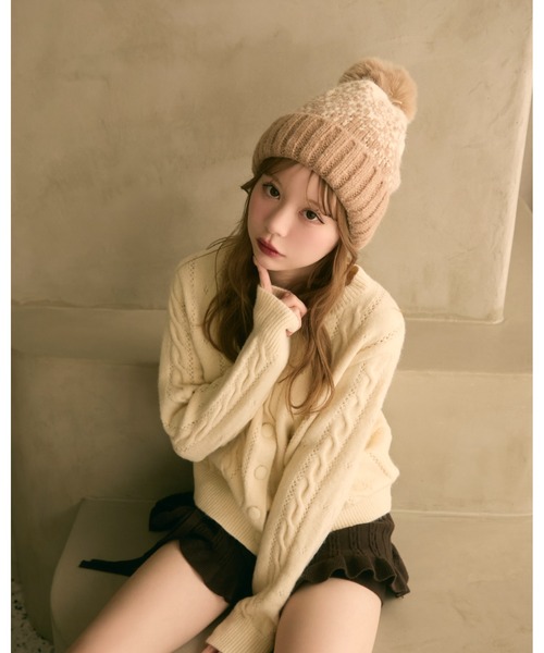 TITTY&CO.（ティティーアンドコー）の「バイカラーポンポン付きニット帽（ニットキャップ/ビーニー・レディース・ブルー/ベージュ/ボルドー・FREE）」の16枚目の写真