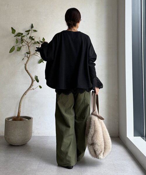 DouDou（ドゥドゥ）の「サーマルボンバーヒートプルオーバー（Tシャツ/カットソー・レディース・チャコールグレー/アイボリー/ブラック・FREE）」の7枚目の写真