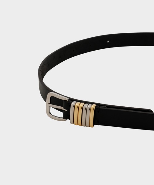 CINOH(チノ)の「SLIM LEATHER BELT/GOLD/SILVER ACCENTS(ベルト・レディース・ブラック・S/M)」の4枚目の写真