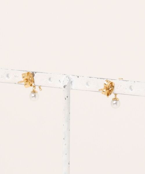 CERCA(チェルカ)の「【Peony/ピオニー】/アクリルパール ボウリボンピアス(ピアス(両耳用)・レディース・ゴールド・FREE)」の2枚目の写真