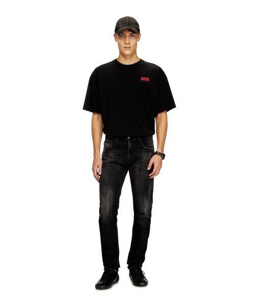 DIESEL(ディーゼル)の「メンズ ブラック スリムフィットデニムパンツ 2019 D-STRUKT L.30(デニムパンツ・メンズ・ブラック・28inch/26inch/32inch/30inch/34inch)」の4枚目の写真