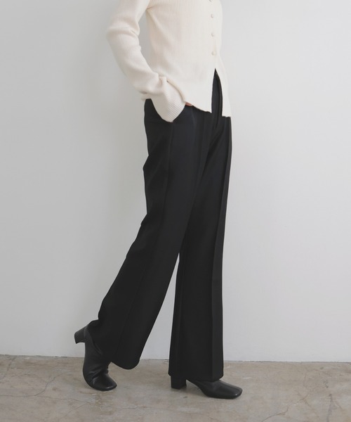 センタータックフレアパンツ（スラックス）｜LIAN（リアン）の