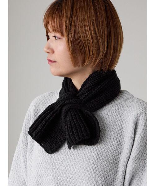 Lugnoncure（ルノンキュール）の「リボンキャンディマフラー（ストール/ショール・レディース・レッド/オフホワイト/ブラック・F）」の4枚目の写真