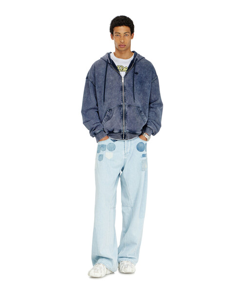DIESEL(ディーゼル)の「メンズ ジップアップパーカー S-BOXT-HOOD-ZIP-DEN(パーカー・メンズ・ブラック・MEDIUM/XX-SMALL/X-SMALL/XX-LARGE/X-LARGE/SMALL/LARGE)」の4枚目の写真