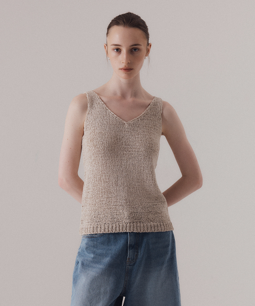 SILN(シルン)の「Refined v-neck straw knit sleeveless (BEIGE)(ニット/セーター・レディース・その他・FREE)」の4枚目の写真