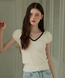 ADAUL（アダウル）の「Back ribbon coloring v neck puff knit - white（ニット/セーター）」