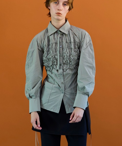 MAISON SPECIAL(メゾンスペシャル)の「Sharpened Shape Shirt/シャーリングシェイプシャツ(シャツ/ブラウス・レディース・ホワイト/マルチ/ブラック・FREE)」の4枚目の写真