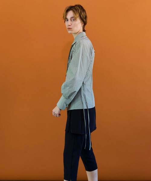 MAISON SPECIAL(メゾンスペシャル)の「Sharpened Shape Shirt/シャーリングシェイプシャツ(シャツ/ブラウス・レディース・ホワイト/マルチ/ブラック・FREE)」の5枚目の写真
