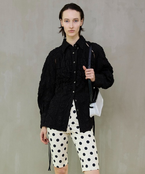 MAISON SPECIAL(メゾンスペシャル)の「Sharpened Shape Shirt/シャーリングシェイプシャツ(シャツ/ブラウス・レディース・ホワイト/マルチ/ブラック・FREE)」の19枚目の写真