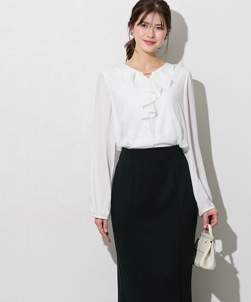 slattgir(スラットジール)の「高身長 バー付きラッフルキーネックブラウス(トールサイズ)(シャツ/ブラウス・レディース・ネイビー/オフホワイト・T5L/T4L/T3L/TLL/TL/TM)」の4枚目の写真