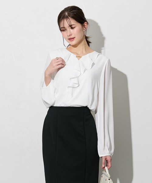 slattgir(スラットジール)の「高身長 バー付きラッフルキーネックブラウス(トールサイズ)(シャツ/ブラウス・レディース・ネイビー/オフホワイト・T5L/T4L/T3L/TLL/TL/TM)」の7枚目の写真