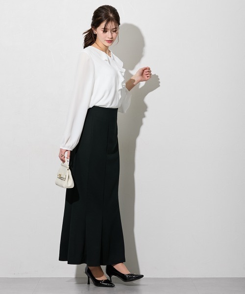 slattgir(スラットジール)の「高身長 バー付きラッフルキーネックブラウス(トールサイズ)(シャツ/ブラウス・レディース・ネイビー/オフホワイト・T5L/T4L/T3L/TLL/TL/TM)」の8枚目の写真