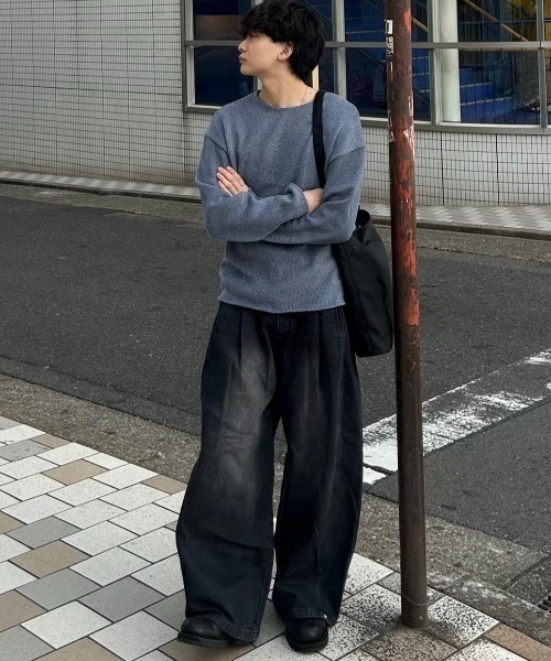 Chikashitsu +（チカシツプラス）の「【CS】side tuck drape denim
