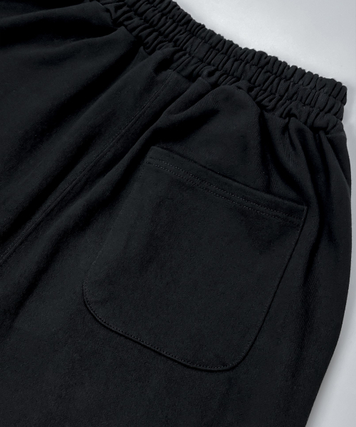 MARROT(マロット)の「パイピングジョガーパンツ_ブラック(スウェットパンツ・レディース・その他・LARGE/MEDIUM)」の9枚目の写真